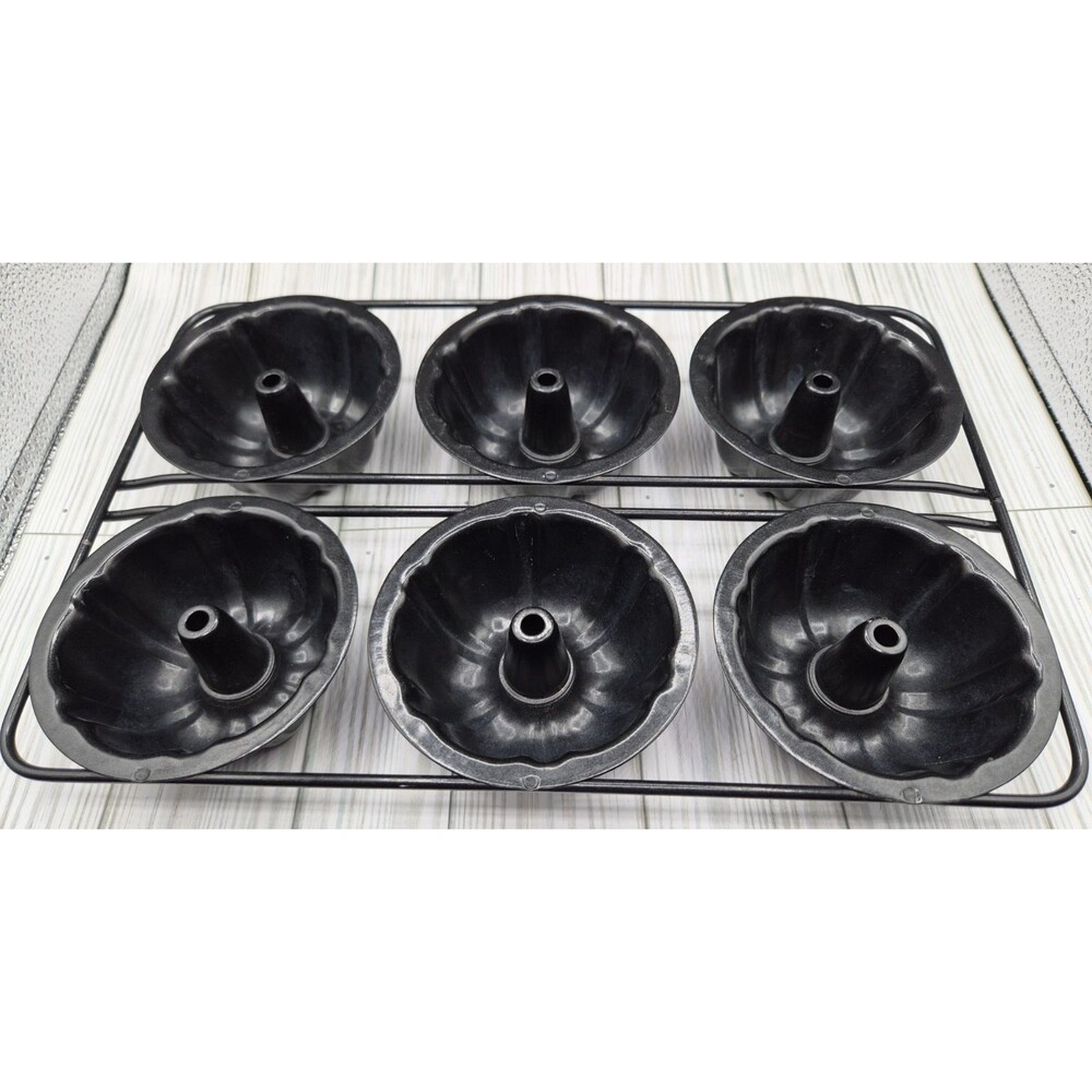 Norpro Mini Fluted Cake Pan Non-Stick 6 Linking Pans Bakeware Mold Round